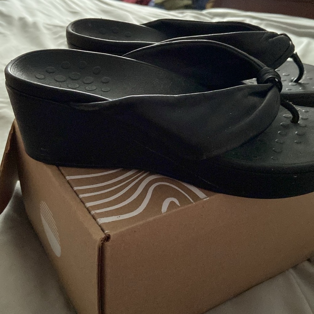 Vionics High Wedge sandal